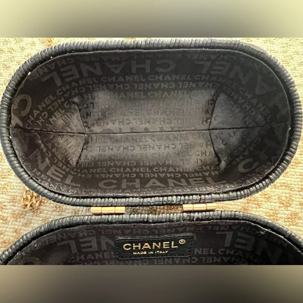 CHANEL Heart Lock Wicker Bag Cruise 2004/2005 ♥️ - Picture 9 of 16